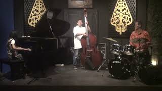 Sunday Evening Jazz - Live from R&B Grill Yogyakarta (7 Mei 2023) (4)