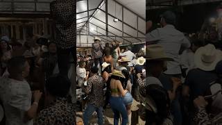 Que buen ambiente en los cantaritos de Jalisco