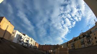 Timelapse nubes altas en València, 13-2-2021