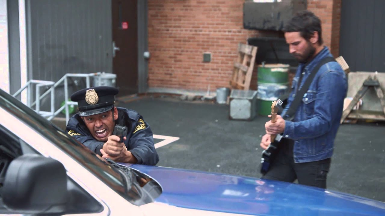 preview shoes 22 Minutes Favourites: Cops & Roberts | CBC