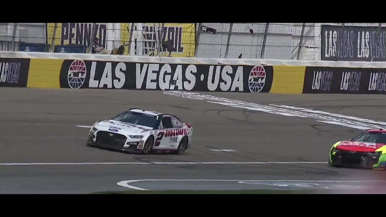 Pennzoil 400 draws thousands to Las Vegas Motor Speedway