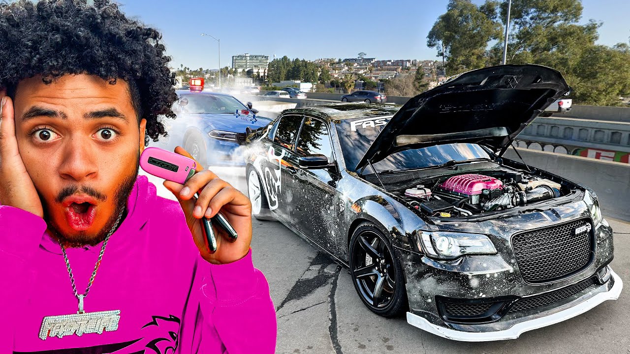 Патрульный преследовал меня на моем переодетом «Крайслере»...