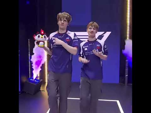 Worlds are back !