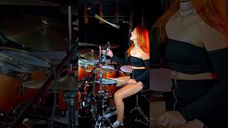 If Rihanna were a metal... 👀