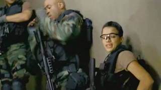 Colin Farrell and Samuel L Jackson Even Cops Dial 911