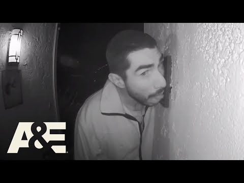 live-pd:-searching-for-the-doorbell-licker-(season-3)-|-a&e