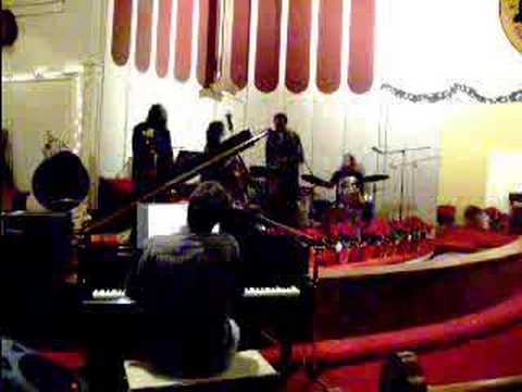 Dennis Gonzalez Yells At Eels - Hymn for Julius He...