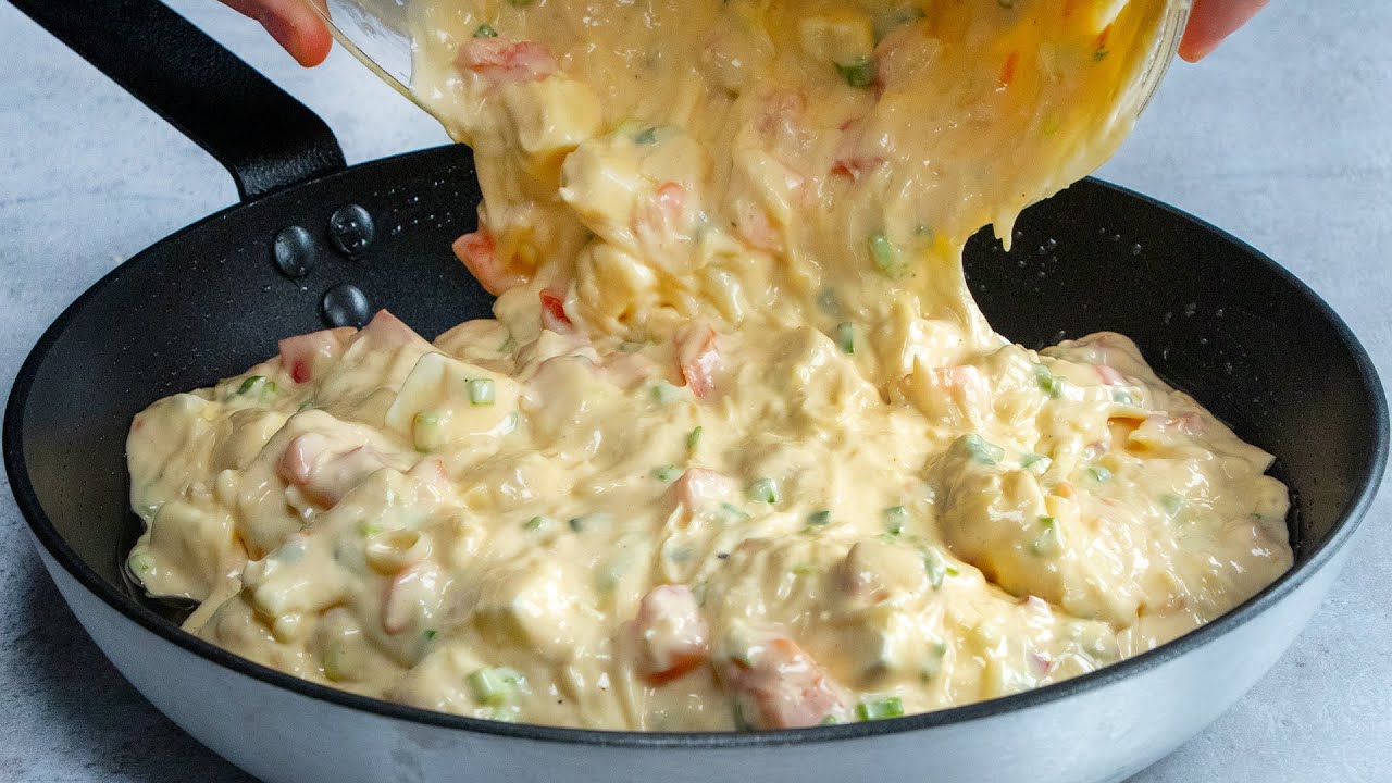 Se mezcla todo y al sartén - Una tarta salada con la que sorprenderás a los invitados| Gustoso.tv