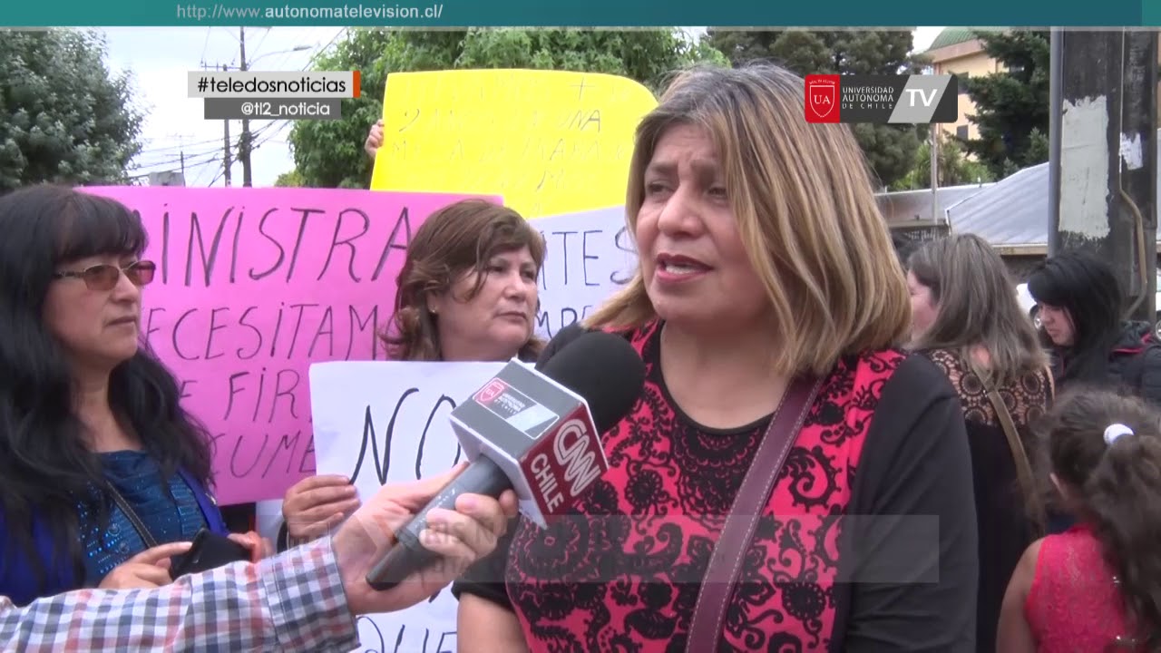 Hasta la oficina del Serviu llegaron esta mañana dirigentes del comité El Portal - YouTube