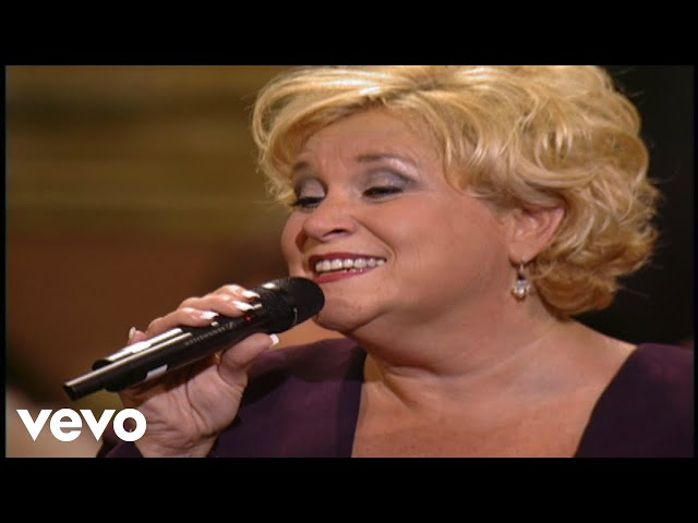 Sandi Patty, Larnelle Harris - More Than Wonderful [Live] class=