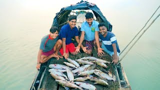 সুন্দরবন নদীর উপর খিচুড়ি মাছ ভাজা, পাশাপাশি বড়শিতে অফুরন্ত মাছ শিকার!!! sundarban vlog