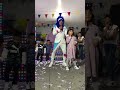 Concurso de TikTok. 😂 Niña nos sorprende bailando. #ChilinYPikin 🤡