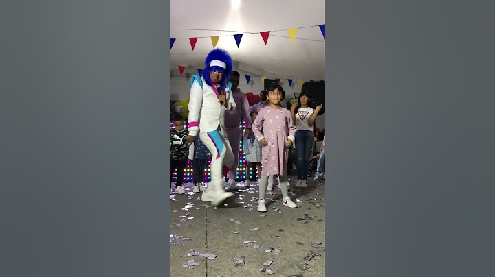 Concurso de TikTok. 😂 Niña nos sorprende bailando. #ChilinYPikin 🤡