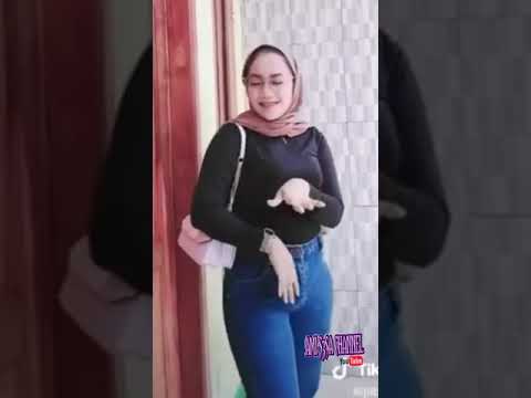 kumpulan snack video / tik tok jilbab cantik 11