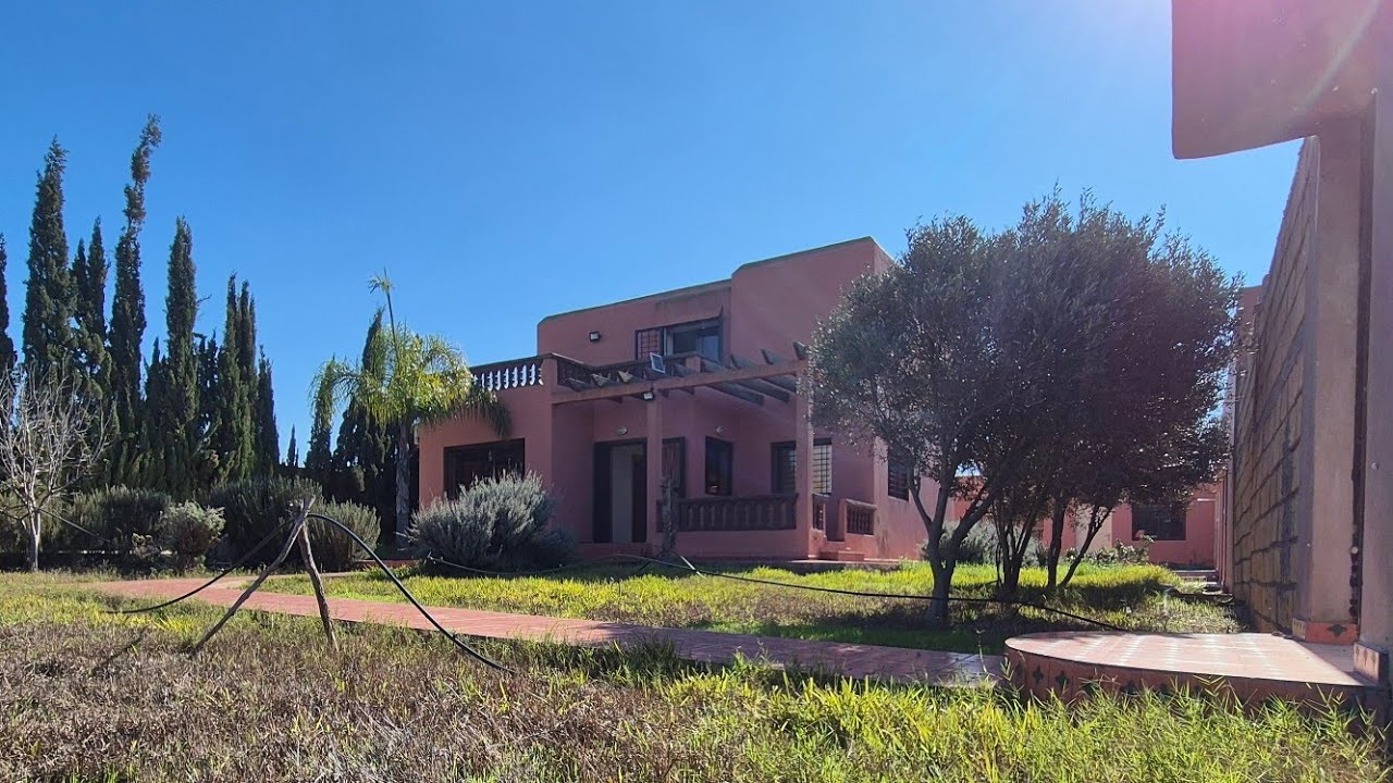 فيرمة غزالة وجميلة ماشالله بالفيلا والمسبح والمساحة هكتار و600متر مع هاد الطبيعة والهدوء 🌹🌹🌹