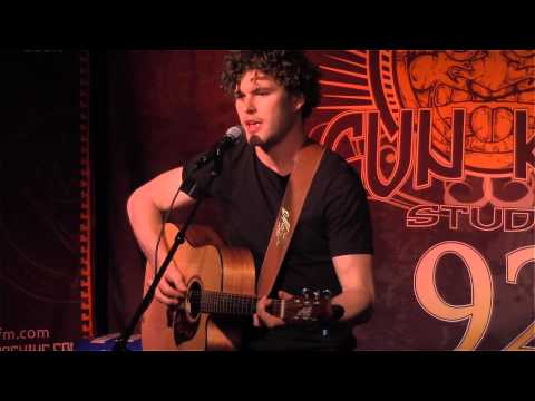 Vance Joy - "Fire and The Flood" (Live In Sun King Studio 92)