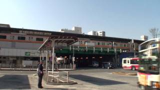 (HD)2009-04-11 08:36 北口中野站前 E233入線、發車