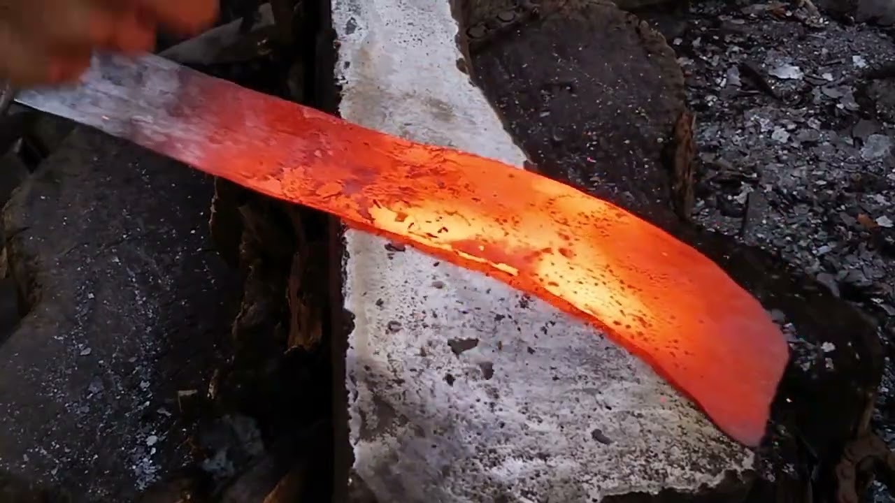 blacksmithing lagaraw( southern Philippines farm cutting tools)