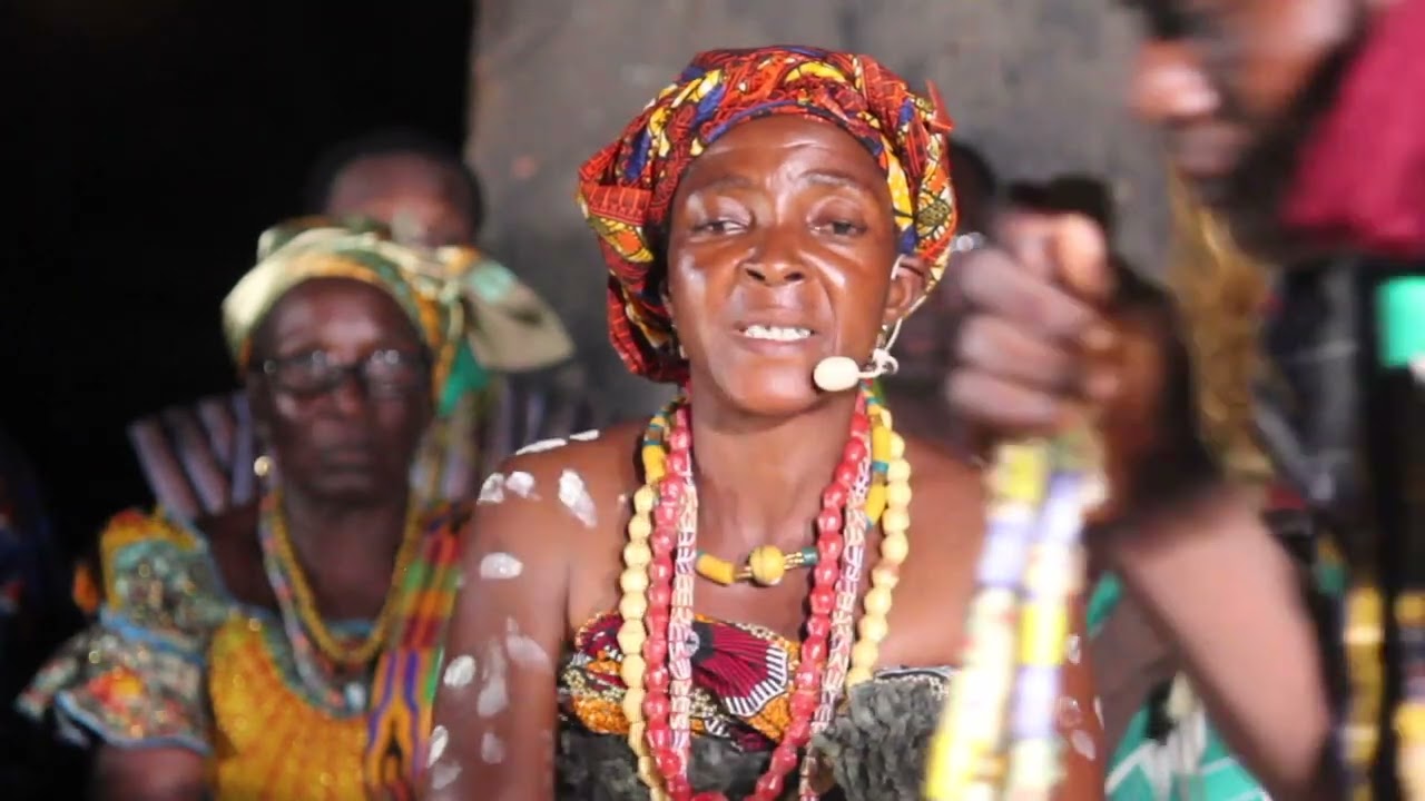 Mise Gli Loo : Folktales of the Ewes Performed by Avenor Glitoto Haborbor