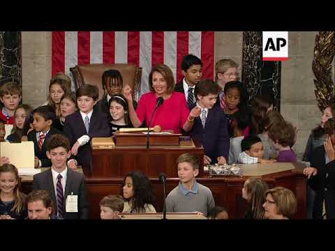 Video: Nancy Pelosi Mengumumkan Pertanyaan Penyimpangan Formal