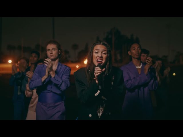 Olivia Rodrigo – drivers license (live from SOUR prom) class=