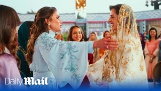 Jordans Queen Rania celebrates wedding of Prince Hussein and Rajwa Al-Saif