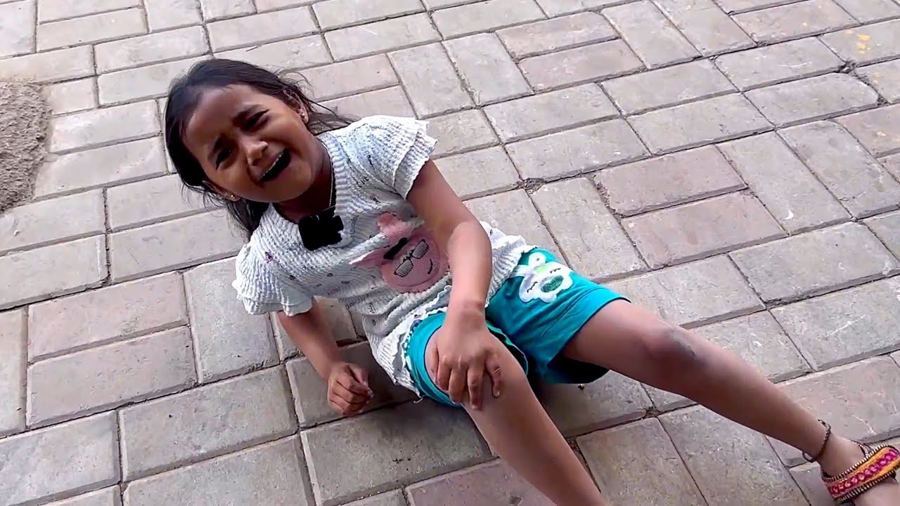 माऊली सुपर मार्केट मध्ये लपाछपी खेळताना तनु पडली 🫢