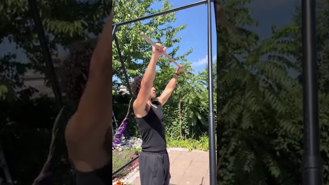 How To Engage Your Lats When Doing Pull Ups 