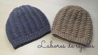 Gorro unixes, reversible. Tejido en dos agujas