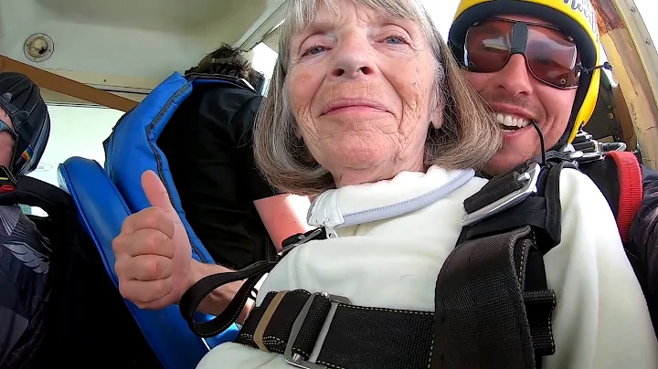 Penny Carlson's Tandem skydive!