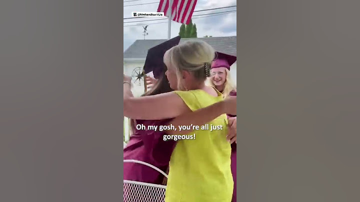 Retired kindergarten teacher gets surprised by her last graduating class ❤️❤️