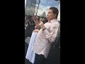 Silvio Santos faz surpresa em Festa de funcionários do SBT