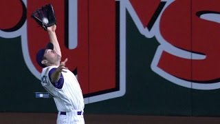 NYM@ARI: Pollock makes over-the-shoulder catch