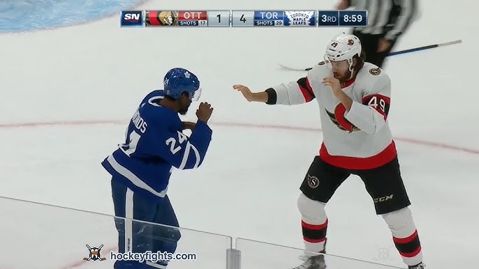 Wayne Simmonds drops the mitts with Alex Edler. It goes as expected – NSS