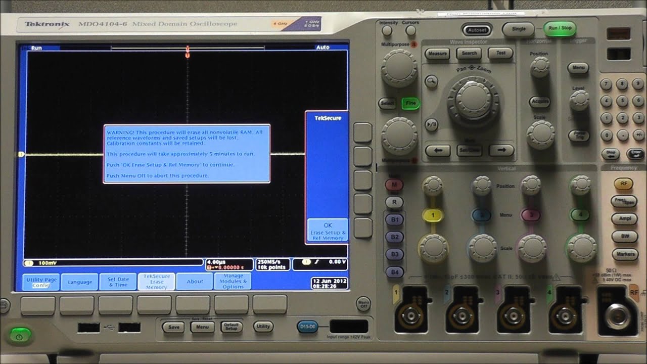 How do I clear my memory using TekSecure on an MDO4000 series oscilloscope?