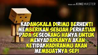 Status wa boneka kardus