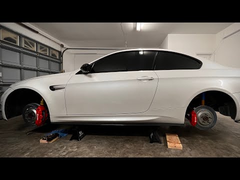 Brembos look so good on the E92