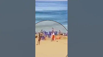 اغرب ظاهرة في الجزائر امواج البحر تمشي بالعكس في بجاية الجزائر Shorts 