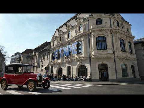Video The Most Beautiful Walk in Bucharest – Old Town and Calea Victoriei