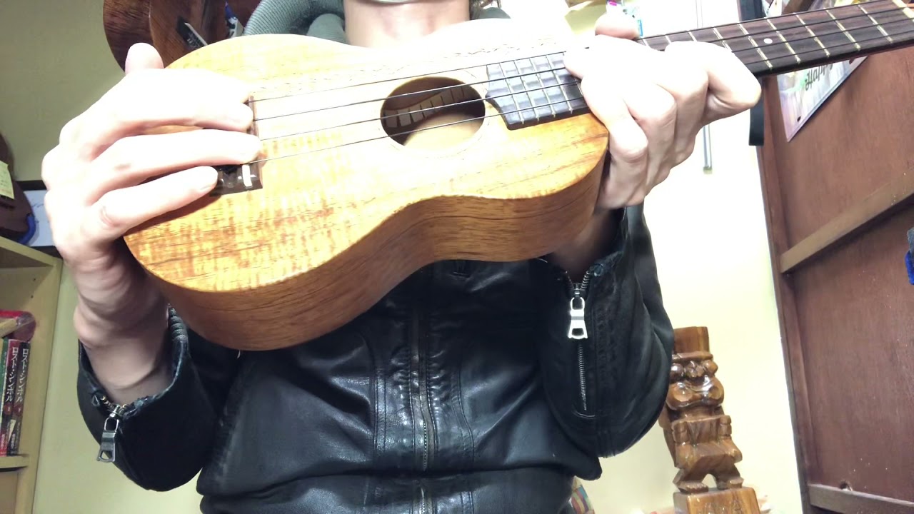 G String ソプラノウクレレ Alii レビュー - YouTube