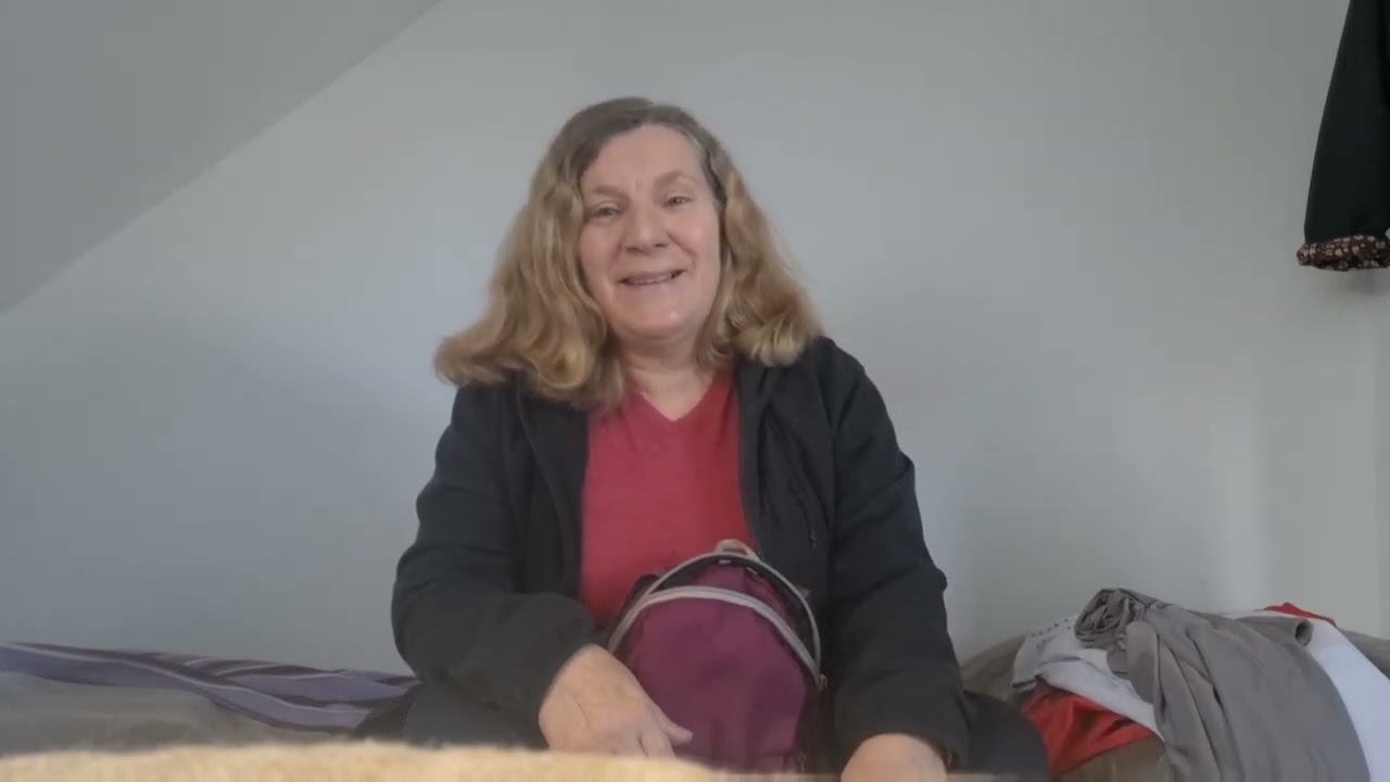 Pack with me for 3 days - extreme minimalism