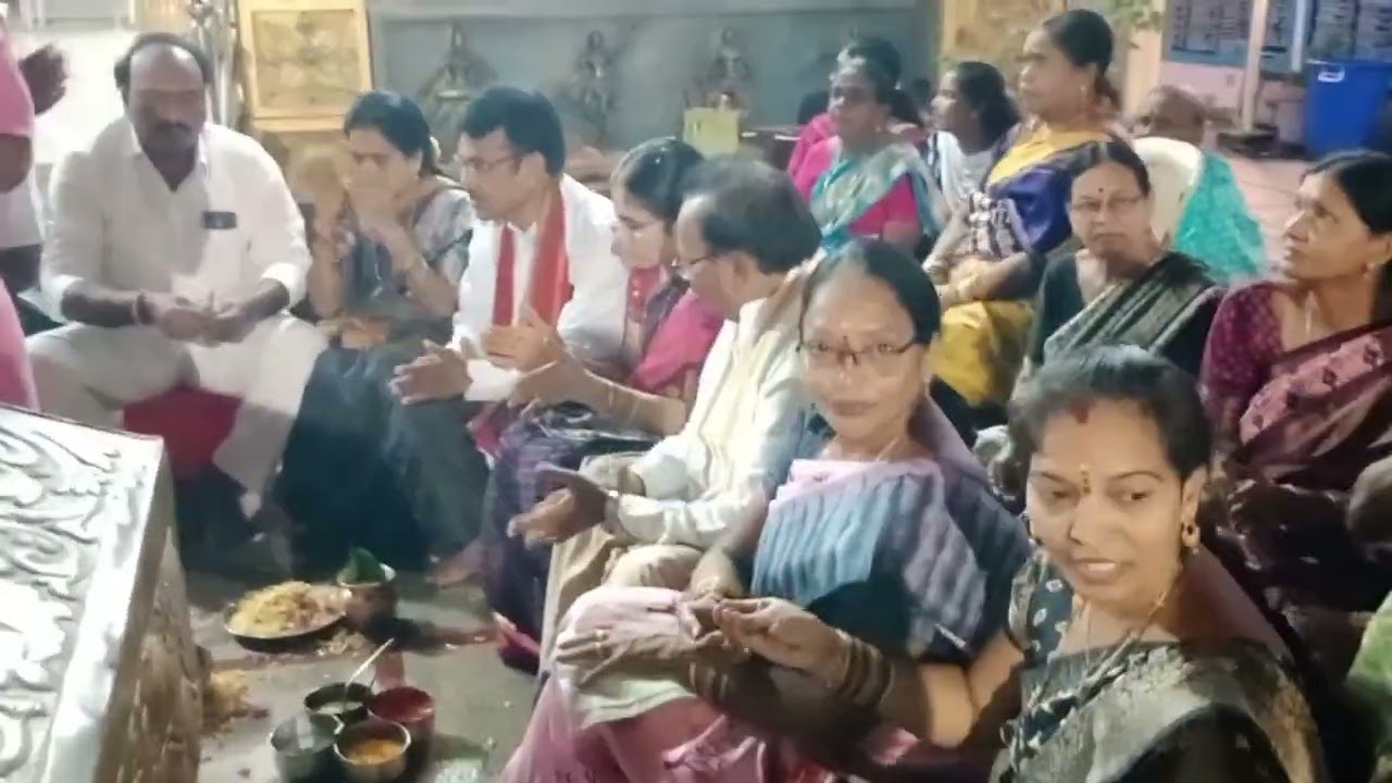 ఆకాశ దీపం వాసవి టెంపుల్ దేవరకొండ