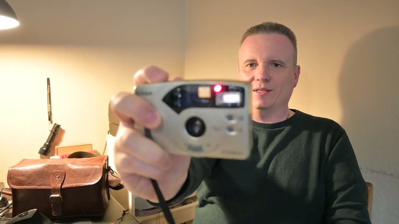 Fotografie: Nikon AF240SV - Größter Sucher aller analoger Film Kompaktkameras?!