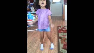 Mimi imitating beyonce (her idol) after the 1/2 tS