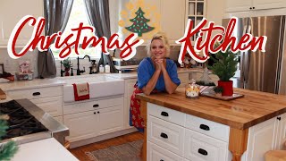Cozy Christmas Decorate with Me!🎄Winter Farmhouse Kitchen Ideas 2021