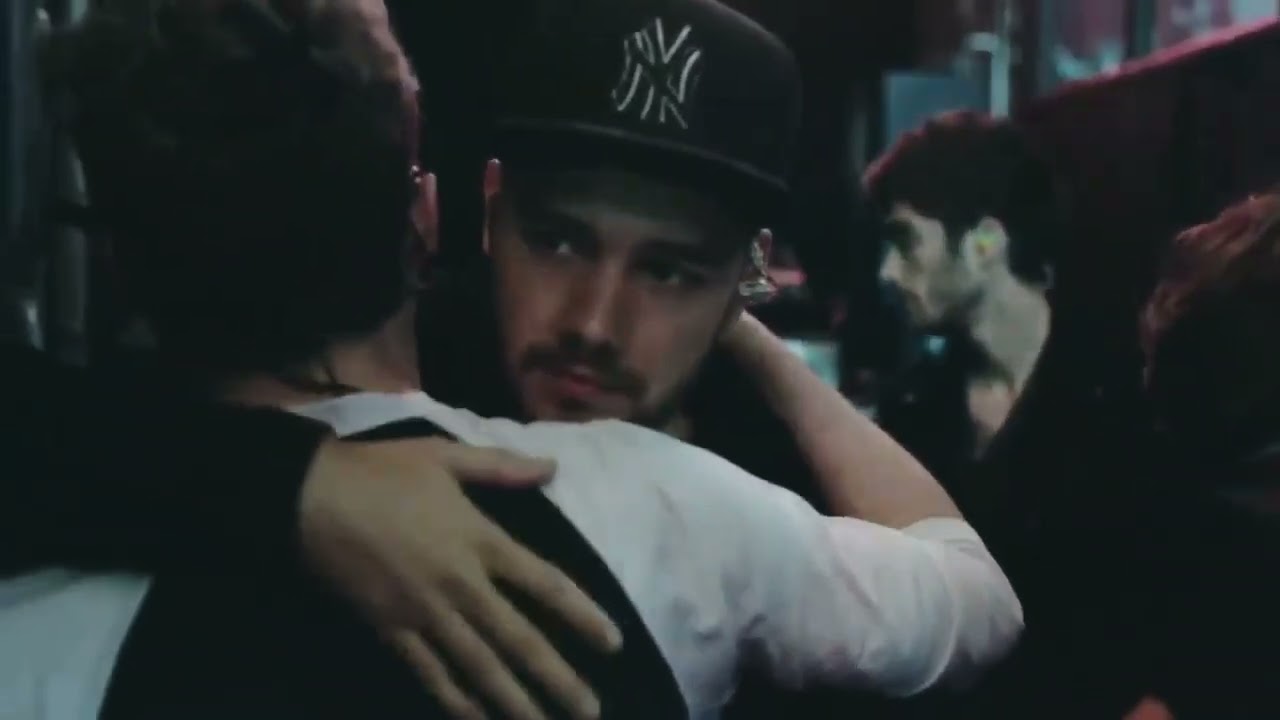 One direction+ siren vibes 🚨=pure Chao's & energy 🔥