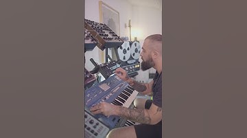 Super 6 being retro, sequenced by Oxi One @udo_audio @oxiinstruments #music #synth #retrowave