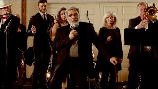 バート・レイノルズの歌声と結婚式での粋な祝福ジョーク／映画『ラスト・ムービースター』本編映像