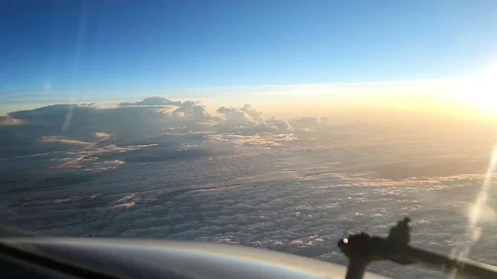 How a 737 Flies By a Building Thunderstorm