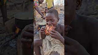 Hadzabe tribe eating484 #africa #mukbang #hadzabelife #wildlife #food